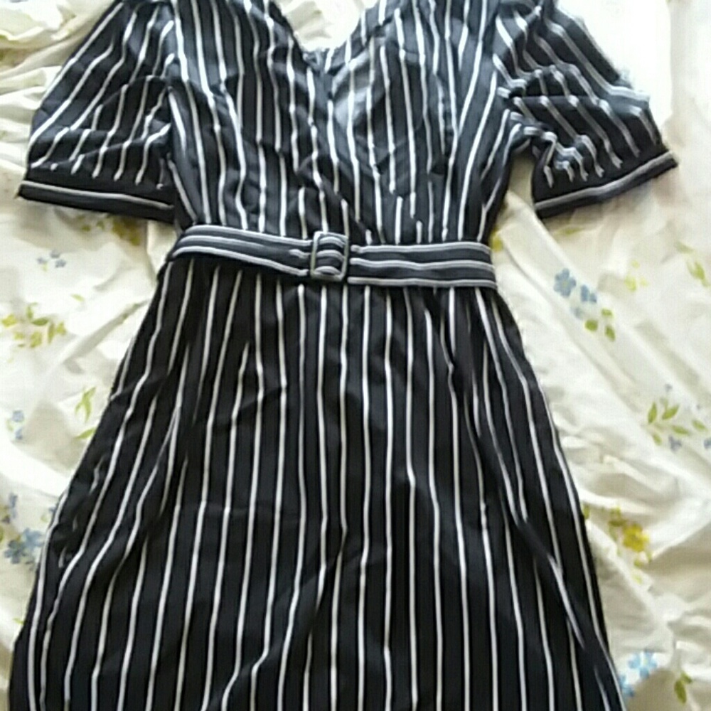 Dress - Picture 2 of 2